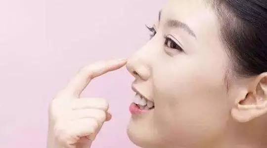 常给鼻子按按摩，保健益处多又多